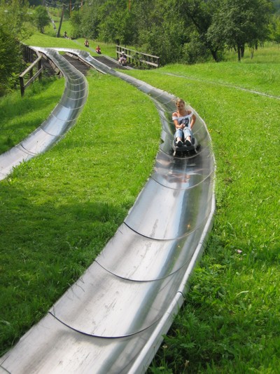 Rodeln im Sommer, 2004 © Heinz Ramacher Sommerrodelbahn in Strobl