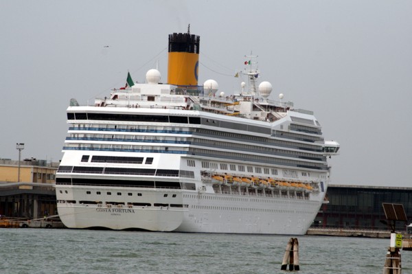 Costa Fortuna Kreuzfahrtschiff, 2008 © Heinz Ramacher Kreuzfahrtschiff Costa Fortuna