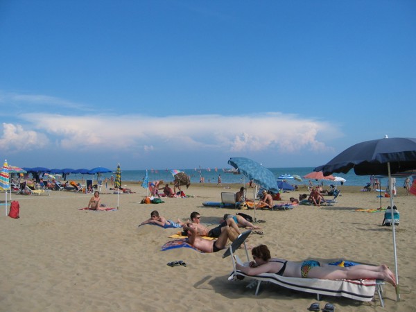 Strandleben in Bibione, 2008 © Heinz Ramacher Strand in Bibione
