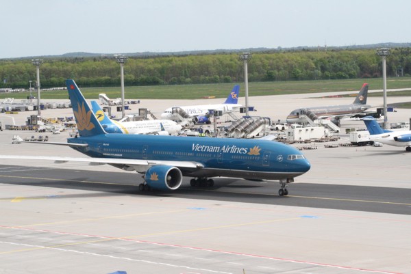 Flughafen Frankfurt Air Vietnam, 2009 © Heinz Ramacher Ein Flugzeug der Air Vietnam