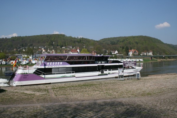 Das Fahrgastschiff Hessen in Bad Karlshafen, 2009 © Heinz Ramacher das Fahrgastschiff Hessen