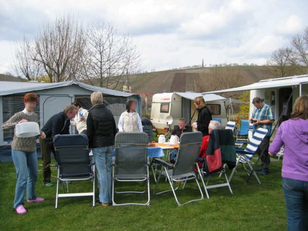 Kaffeetafel Ostern 2010 in Escherndorf, 2010 © Heinz Ramacher Kaffeetafel Ostern 2010 in Eschserndorf
