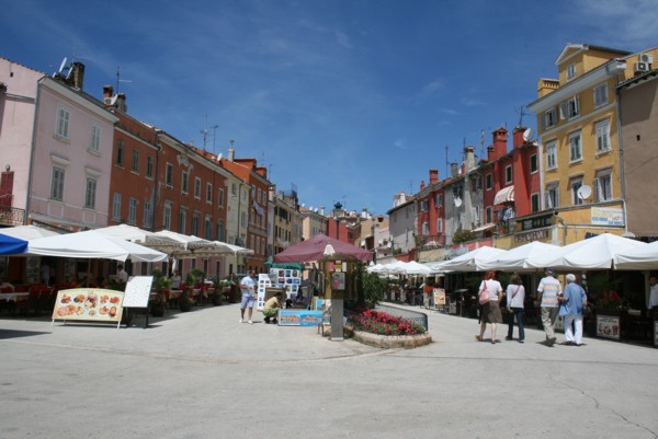 Marktplatz in Rovinj, 2010 © Heinz Ramacher Der Hauptplatz in Rovinj