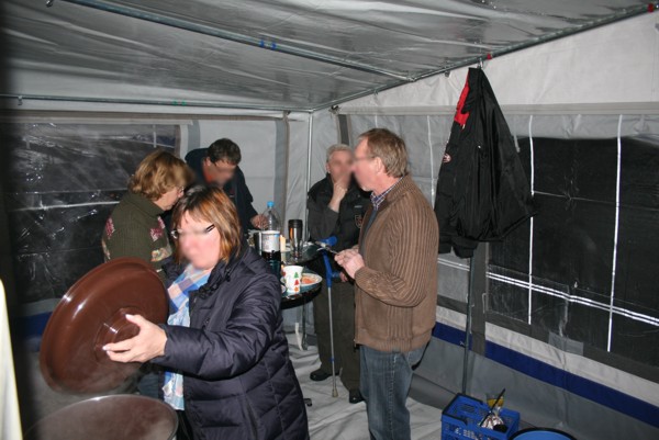 Suppe im Einkocher, 2010 © Heinz Ramacher Suppe im Reisepott