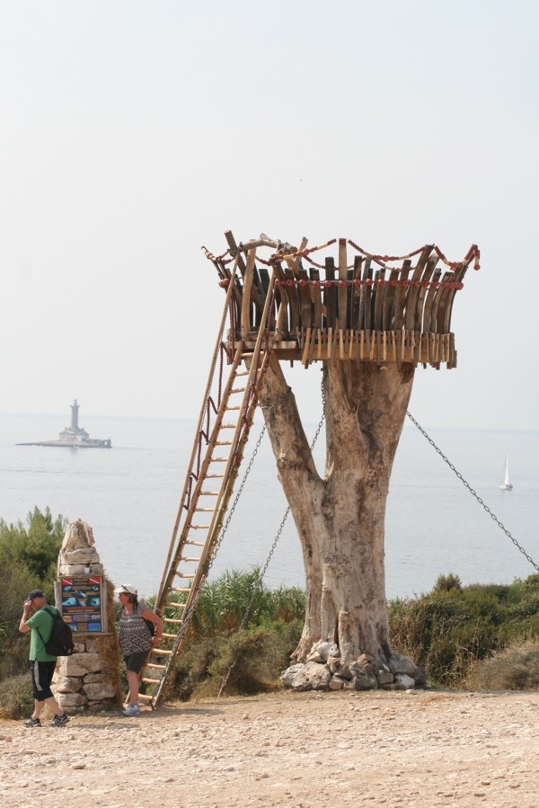 Aussichtsplatform an der Safaribar am Kap Kamenjak, 2011 © Heinz Ramacher Aussichtsplatform an der Safaribar am Kap Kamenjak