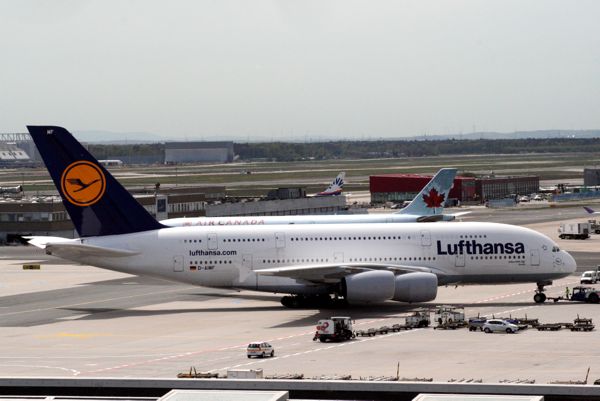 Airbus 380 der Lufthansa - Zürich, 2012 © Heinz Ramacher Airbus 380 der Lufthansa - Zürich