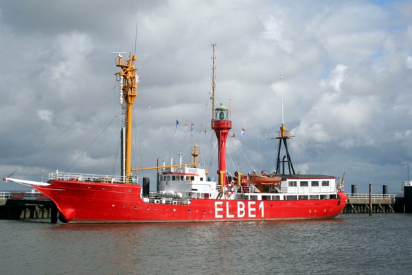Das Feuerschiff Elbe 1 im Hafen von Cuxhaven, 2012 © Heinz Ramacher Das Feuerschiff Elbe 1 im Hafen von Cuxhaven