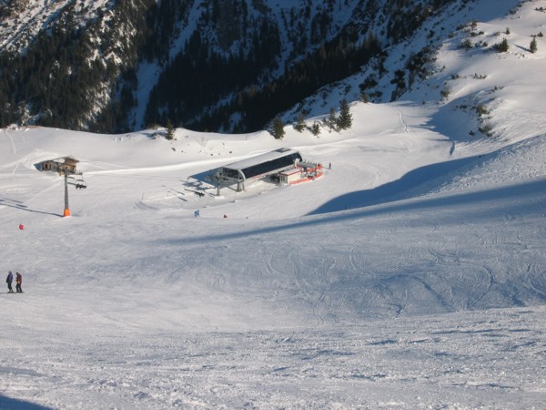 Blick auf die Liftstation an der Jochalpe, 2012 © Heinz Ramacher Blick auf die Liftstation an der Jochalpe