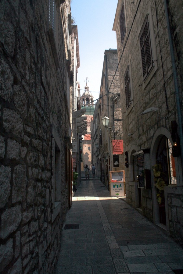Kühle Gasse in Korcula, 2012 © Heinz Ramacher Kühle Gasse in Korcula