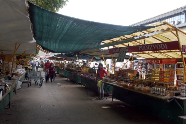 Der Marktin Pula, 2012 © Heinz Ramacher Auf dem Markt von Pula